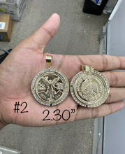Load image into Gallery viewer, 10KT 50 Pesos (Centenario) Coin and Bezel Pendant, Brand New

